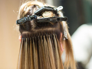 Strähnen in acht verschiedenen Farbtönen:  (© © Great Lengths)