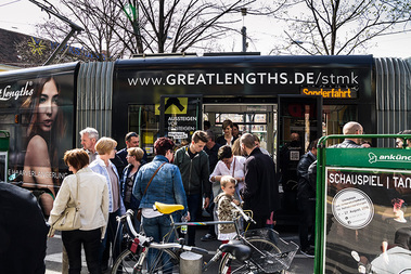 Great Lengths Family - Sonderfahrt mit der Great Lengths BIM quer durch Graz:  (© © Great Lengths)