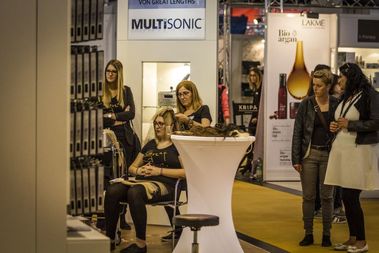 HAIRliche Zeiten, auf der HAIR Fachmesse:  (© © Great Lengths)