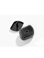 Tangle Teezer:  (© Great Lengths)